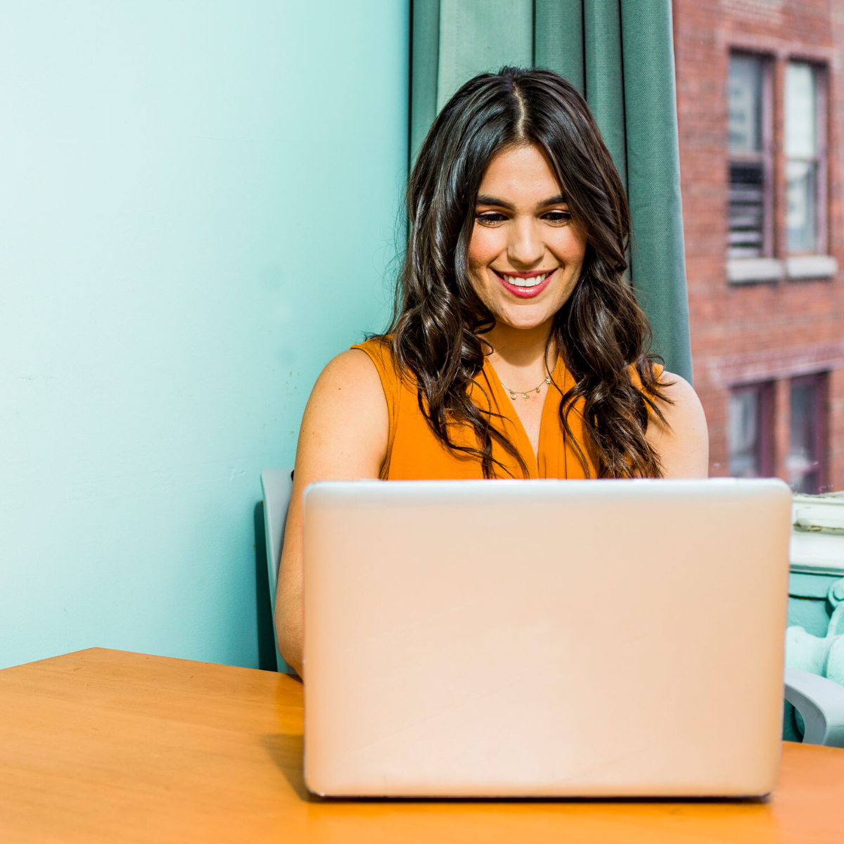 Here's how to really clean your dirty laptop effectively!